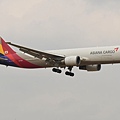 Asiana Airlines B767-38EF(ER)(HL7507)@NRT_1_20170305.jpg