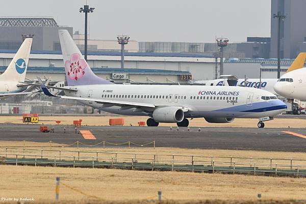 China Airlines B737-8AL(WL)(B-18665)@NRT_1_20170305.jpg