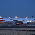 American Airlines B777-223(ER)(N784AN)@NRT_1_20170304.jpg