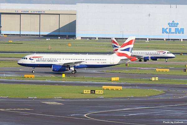 British Airways A320-232(G-MEDK)@AMS_2_20140819.jpg