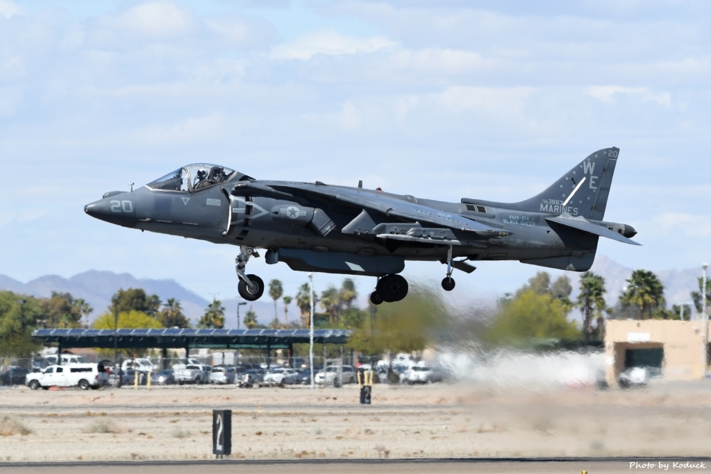 US Marine VMA-214 AV-8B(163883)@Yuma_11_20180317.jpg