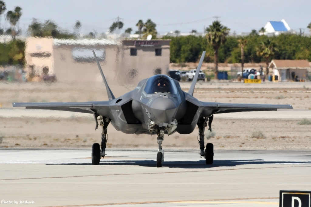 US Marine VMX-1 F-35B(168311)@Yuma_18_20180317.jpg