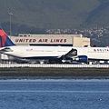 Delta Airlines B767-432ER (N832MH)@SFO_1_20180323.JPG