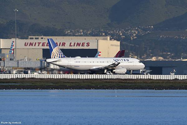 United Airlines A320-232(N460UA)@SFO_1_20180323.JPG