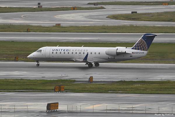 United Express  Bombardier CRJ-200ER(N912SW)@SFO_1_20180314.JPG