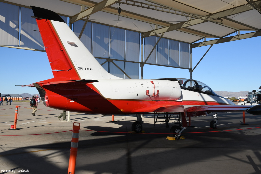 Aero L-39ZA Albatros(N391ZA)@Luke AFB_1_20180318.JPG