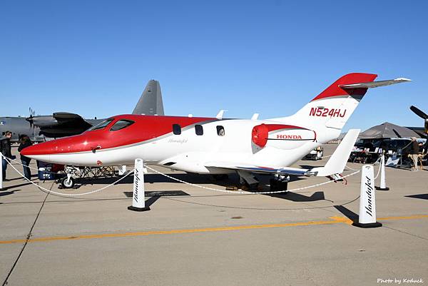 Honda HA-420 HondaJet(N524HJ)@Luke AFB_1_20180318.JPG