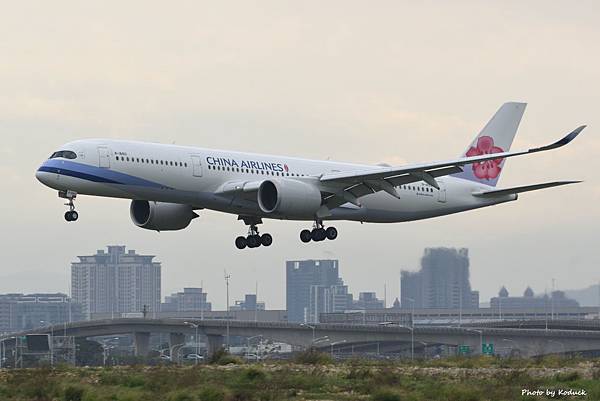 China Airlines A350-941(B-18912)@RCTP_1_20181120.JPG