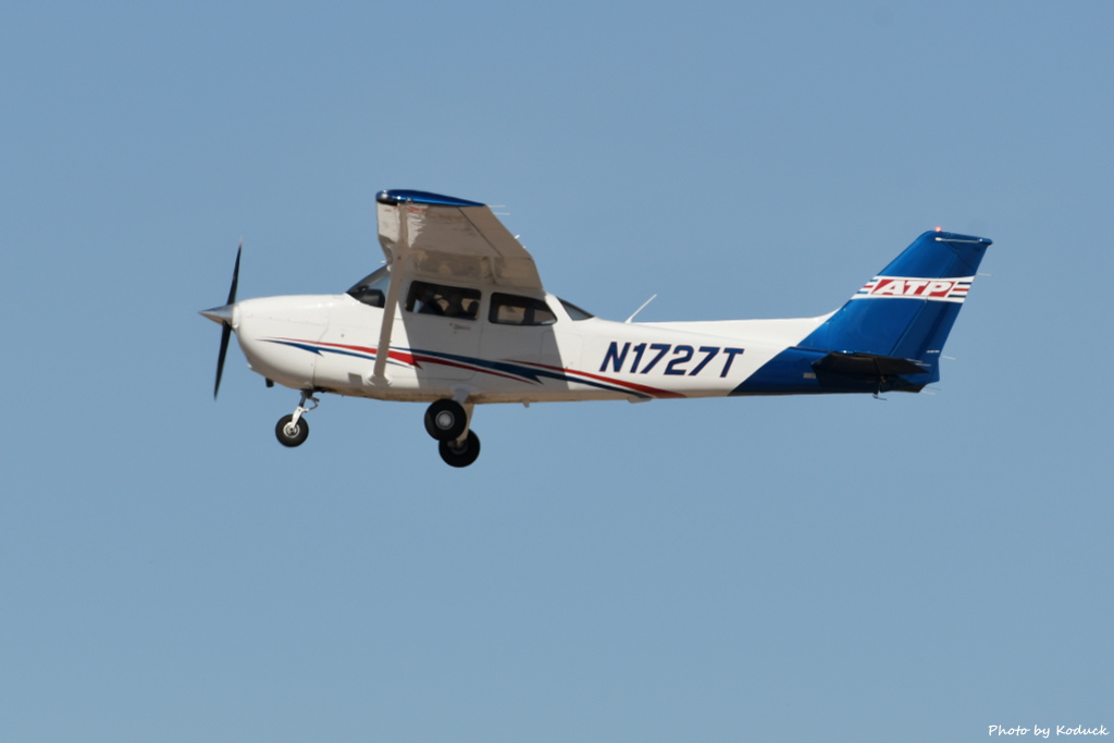 Air Transport Professionals (ATP) Cessna 172S Skyhawk SP(N1727T)@AZA_3_20180320.JPG