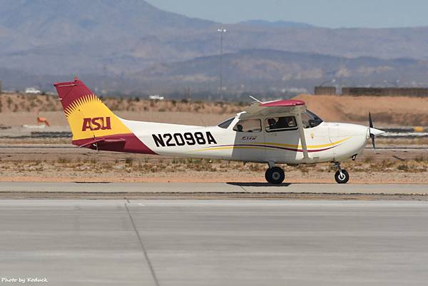 Arizona State University (ASU) Cessna 172R Skyhawk SP(N2098A)@AZA_1_20180320.JPG