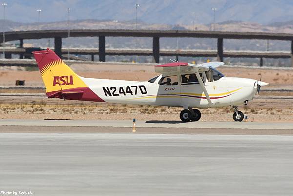 Arizona State University (ASU) Cessna 172S Skyhawk SP(N2447D)@AZA_1_20180320.JPG