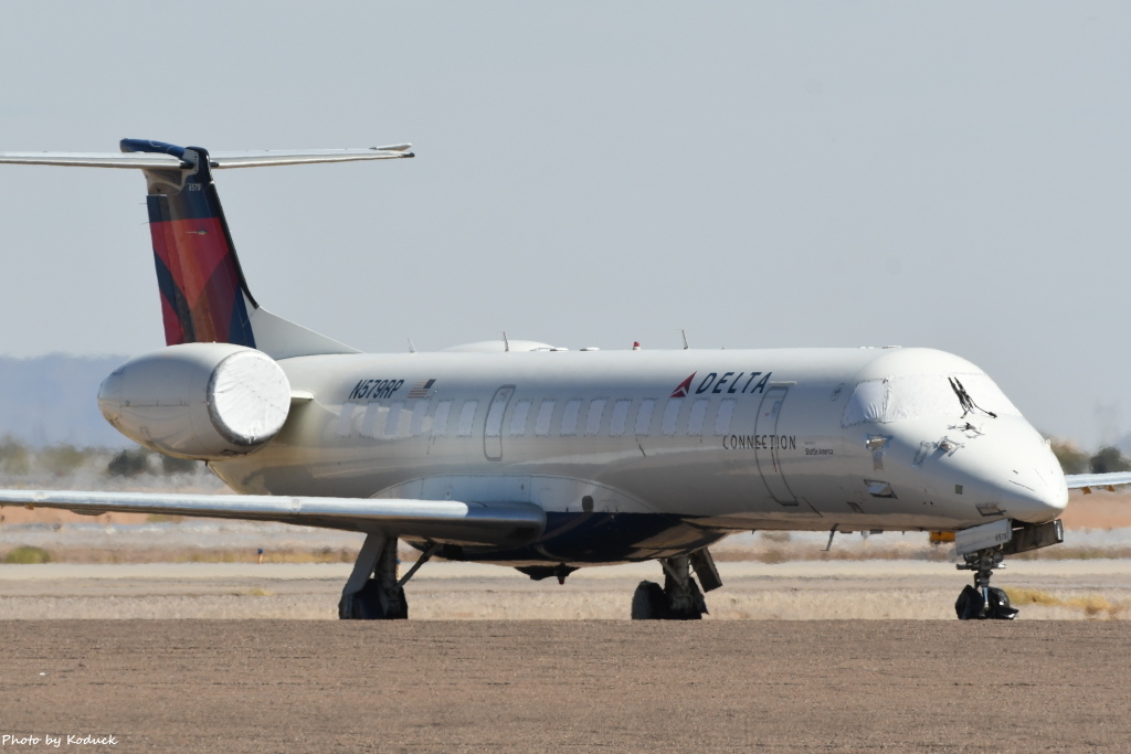 Delta Connection ERJ-145(N579RP)@AZA_1_20180320.JPG