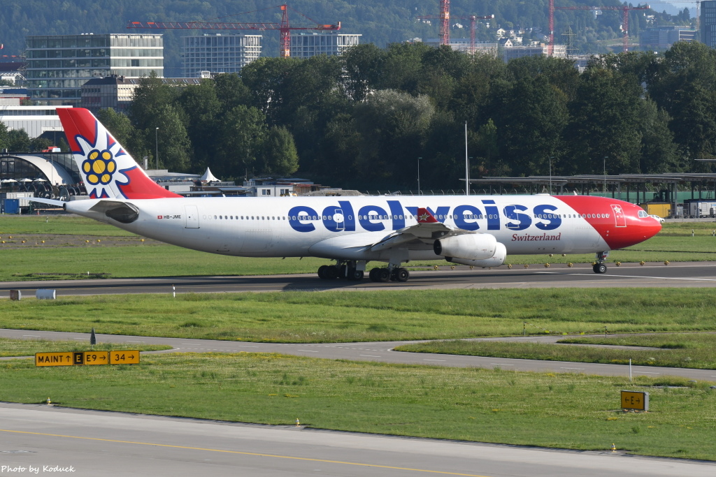 Edelweiss Air A340-313(HB-JME)@Zurich_1_20190818.JPG