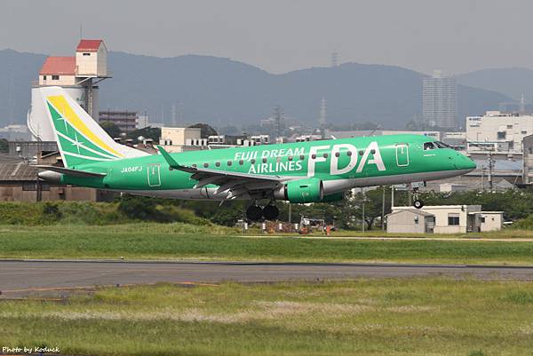 FDA - Fuji Dream Airlines(JA04FJ) Embraer ERJ-170SU@RJNA_3_20190604.JPG