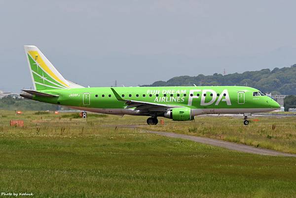 FDA - Fuji Dream Airlines(JA08FJ) Embraer ERJ-175STD@RJNA_2_20190604.JPG