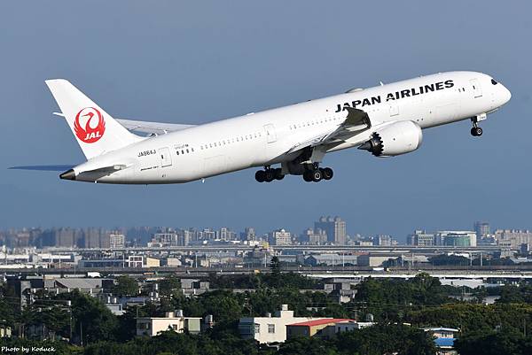 Japan Airlines B787-9 Dreamliner(JA864J)@RCTP_1_20200620.JPG