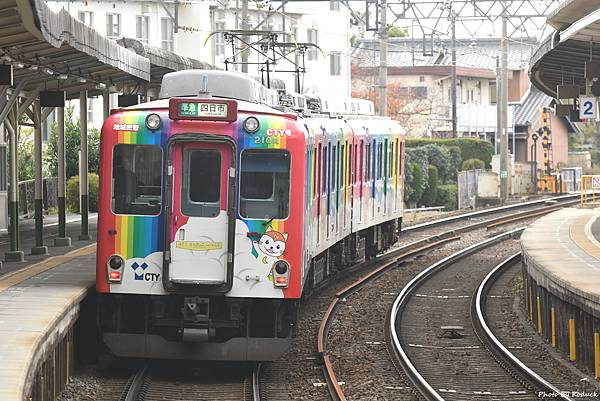 近鐵2000系(2104)電車@近鐵富田_1_20171123.JPG