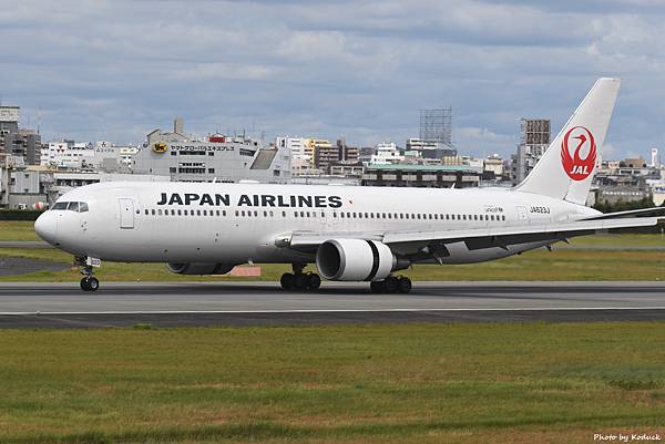 JAL B767-346(ER)(JA623J)@ITM_1_20160827.JPG