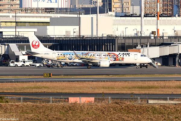 J-Air Embraer ERJ-190STD (ERJ-190-100)(JA248J)@ITM_2_20171128.JPG