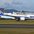 ANA B787-8 Dreamliner(JA818A)@ITM_4_20160827.JPG