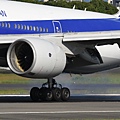 ANA B777-281(ER)(JA707A)@ITM_2_20160827.JPG