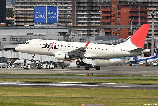 J-Air Embraer ERJ-170STD (ERJ-170-100)(JA216J)@ITM_1_20160827.JPG