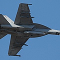 U.S. Navy VFA-115 FA-18E Super Hornet(302)@Atsugi_1(1)_20140113.JPG