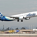 Alaska Airlines B737-990(WL)(N317AS)@PHX_1_20180322.JPG