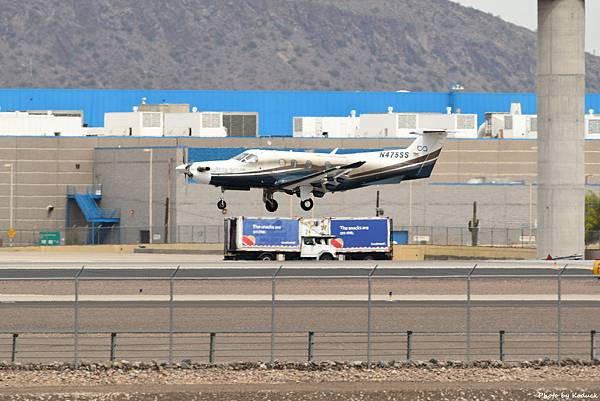 Boutique Air Pilatus PC-12-47(N475SS)@PHX_1_20180322.JPG