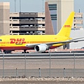 DHL B767-281(BDSF)(N658GT)@PHX_1_20180321.JPG