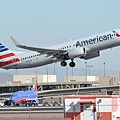 American Airlines B737-823(WL)(N960AN)@PHX_1_20180321.JPG