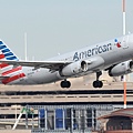 American Airlines A320-232(N665AW)@PHX_1_20180321.JPG