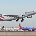 American Airlines A330-323(N276AY)@PHX_2_20180321.JPG