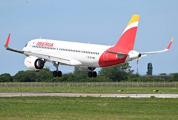 Iberia A320-251N(EC-NER)@ZAG_2_20230728.JPG