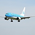 KLM B737-7K2(PH-BGF)@ZAG_1_20230728.JPG