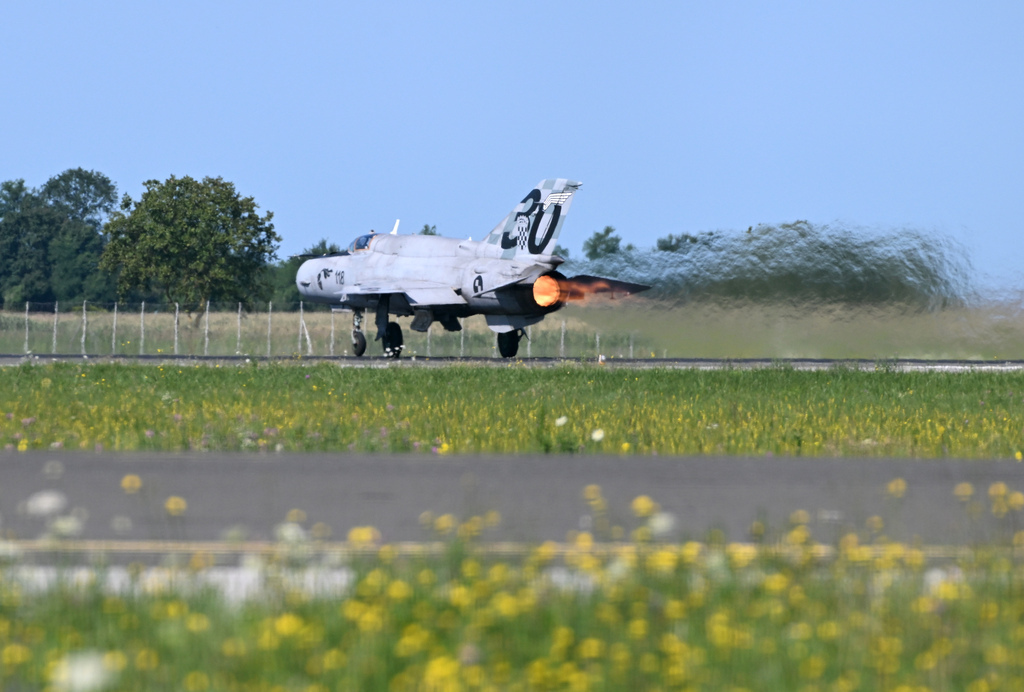 Fishbed！Zagreb機場拍MiG-21