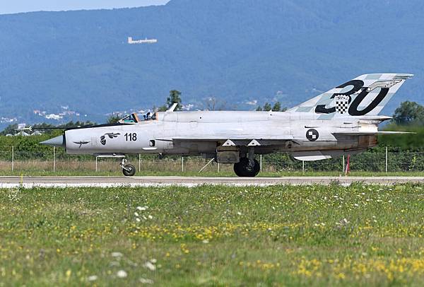 Croatia AirForce MiG-21bisD(118)@ZAG_14_20230728.JPG