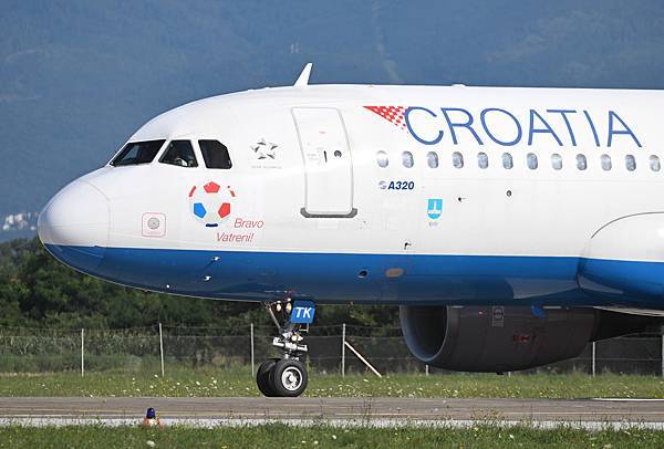 Croatia Airlines A320-214(9A-CTK)@ZAG_3_20230728.JPG