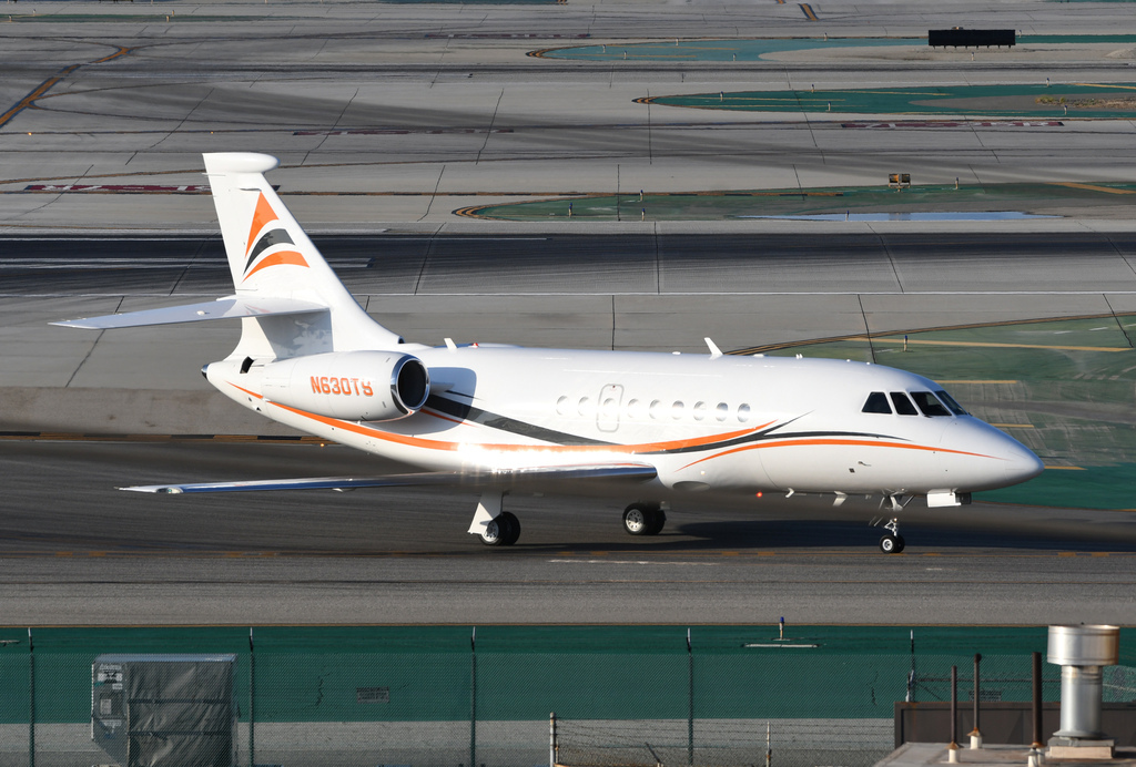 Private Dassault Falcon 2000(N630TS)@LAX_1_20221017.JPG