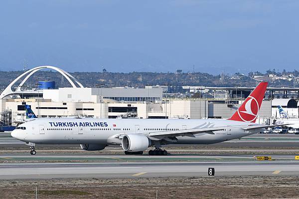 Turkish Airlines B777-3F2ER(TC-JJG)@LAX_1_20221017.JPG