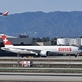 Swiss B777-3DEER(HB-JNC)@LAX_1_20221017.JPG