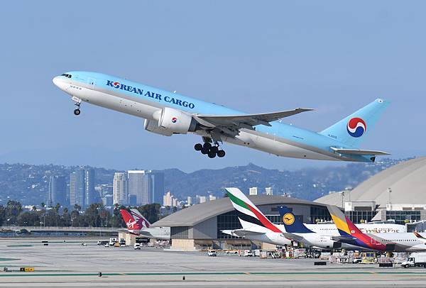 Korean Airlines B777-FB5(HL8005)@LAX_1_20221017.JPG