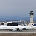 Lufthansa A340-642(D-AIHP)@LAX_1_20221017.JPG