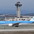 KLM Asia B777-206ER(PH-BQK)@LAX_1_20221017.JPG