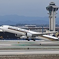 Singapore Airlines B777-312ER(9V-SNB)@LAX_2_20221017.JPG