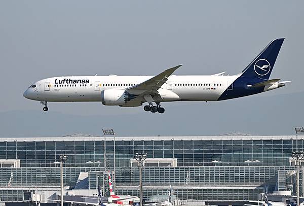 Lufthansa B787-9 Dreamliner(D-ABPB)@FRA_1_20240608.JPG