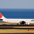 JAL A300B4-622R(JA8657)@Haneda_1(2)_20100910.jpg