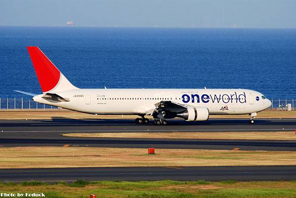 JAL B767-346(JA8980)@Haneda_2(2)_20100910.jpg