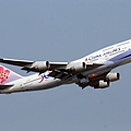 China Airlines  B747-400(B-18208)@TIA_1(2)_20100519.jpg