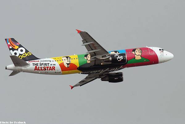 AirAsia A320-214(9M-AFD)@VHHH_1(2)_20101212.JPG